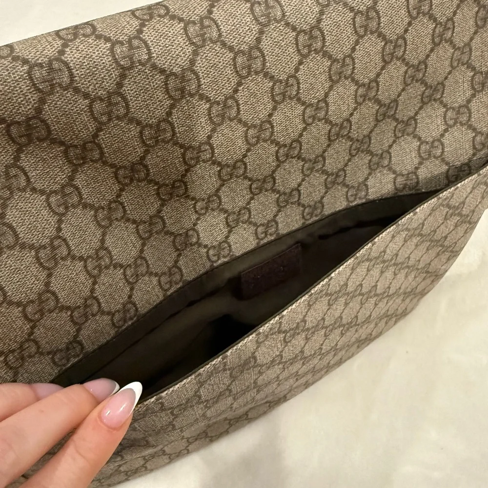 Gucci Beige GG Supreme Messenger Diaper Bag with Brown Strap Authentic
